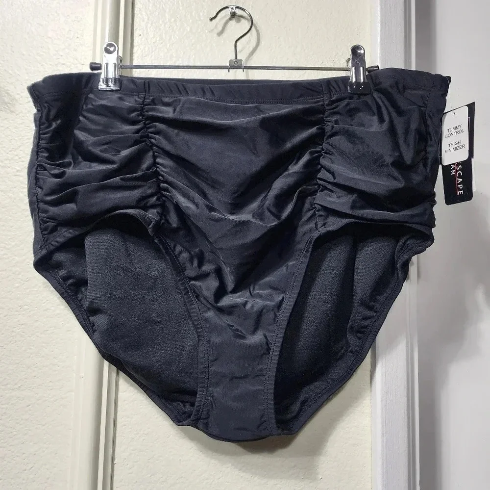 Island Escape NWT Tummy Control Thigh Minimizer Swim Bottoms - Size 20W